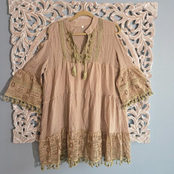elfinda Dresses & Skirts - ELFINDEA khaki boho mini dress lace trim, tassels, cold shoulder Large